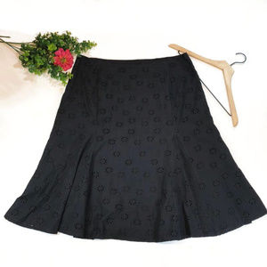 Versatile Nine & Co Black Eyelit Skirt Size 16